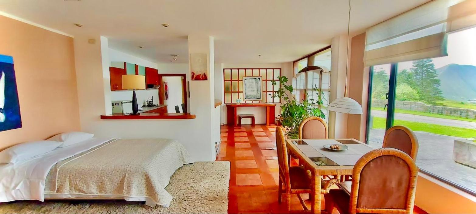 El Crater Guest House San Antonio  Eksteriør bilde